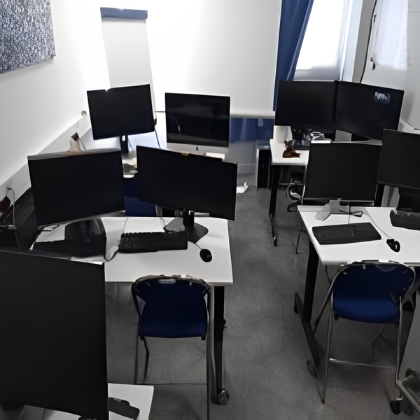 Computer training room PICsL Marseille